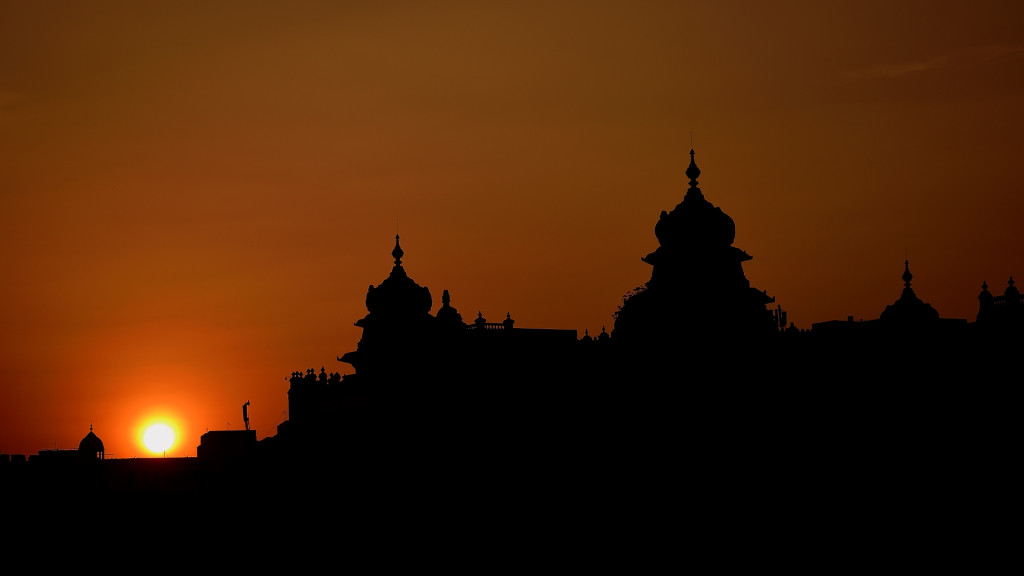 stunning-silhouette-of-vidhana-soudha